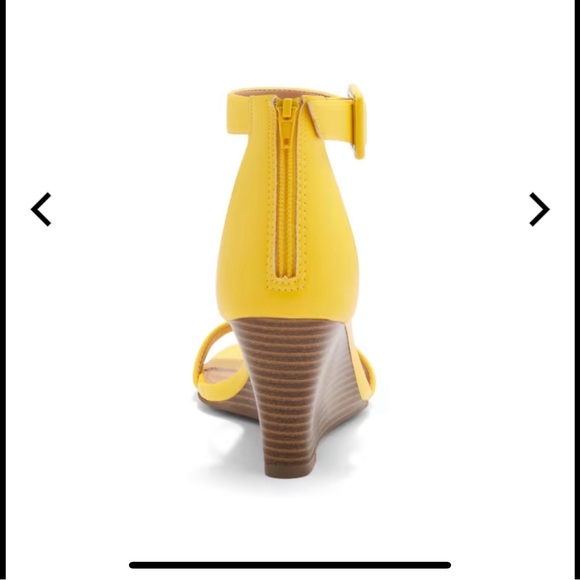 New York & Company Wedges - Picture 2 of 9